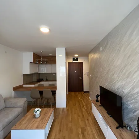 Apartament Tina