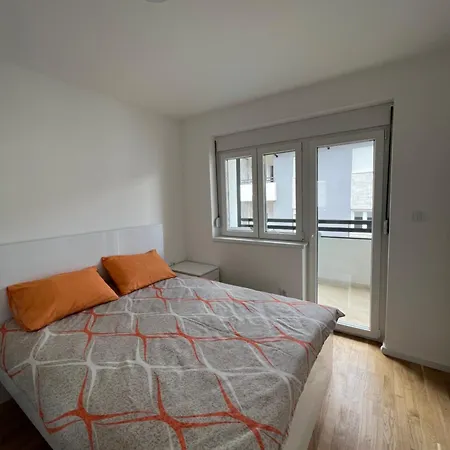 Apartament Tina