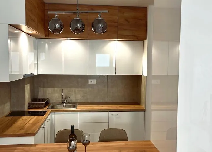 Tina סוקו בניה